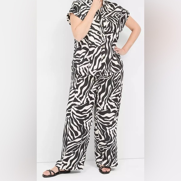 Lane Bryant Black and White Zebra Print Wide Leg Pants Size 22 - Picture 2 of 4